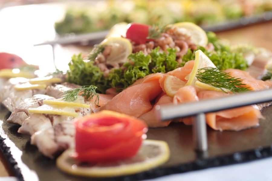 Detailfoto vom lecker angerichteten Buffet von Partyservice Rode