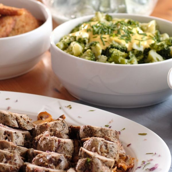 Leckerer Braten mit Beilagen von Partyservice Rode